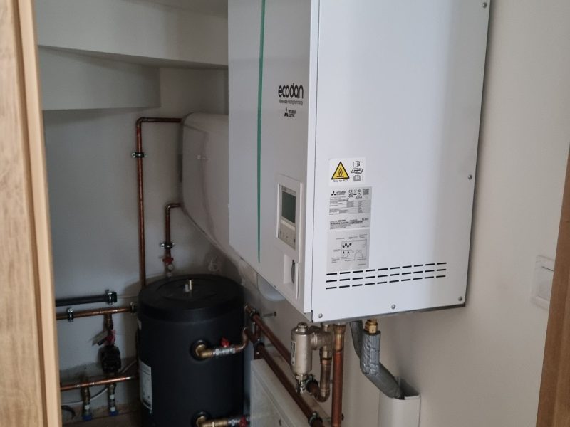 Beltéri hidromodul és melegvíz-tároló