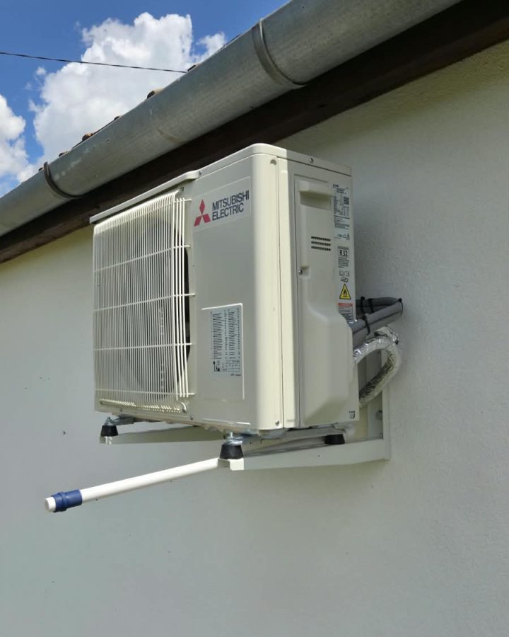 Mitsubishi Electric kültéri egység fali konzolon