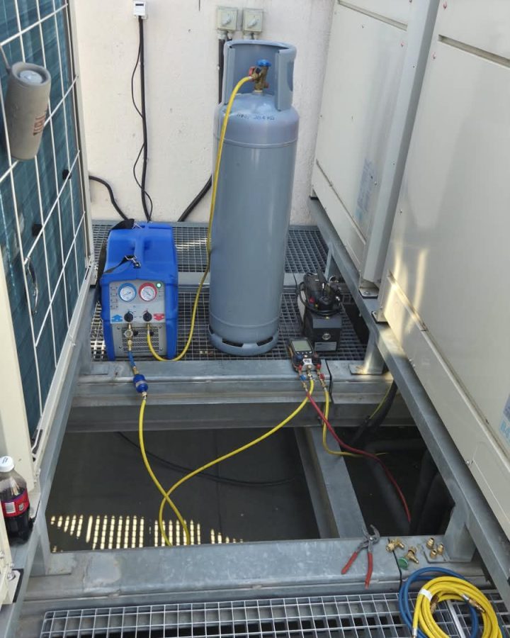 VRF rendszer beüzemelése a tetőn